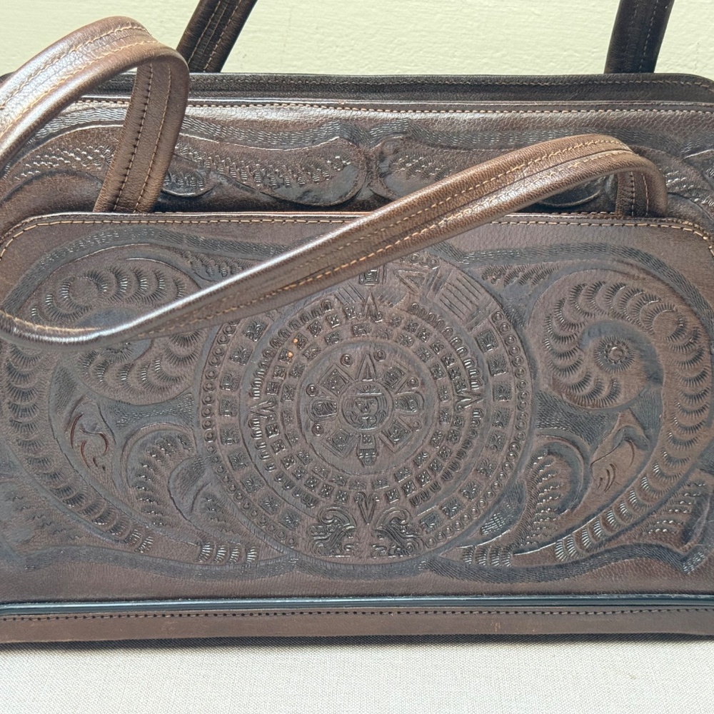 Vintage Mexican Tooled Leather Purse Mayan Calendar and Flowers - Picture 2 of 12